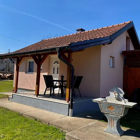 펜션 викендица братунац *