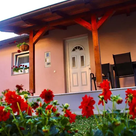 викендица братунац *